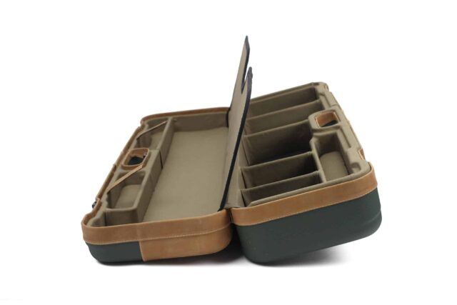 Super Deluxe Sea Run Fly Fishing Case Exterior side divider